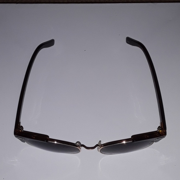 Brown tint lens shades with tortoise-shell accents - Picture 2 of 4